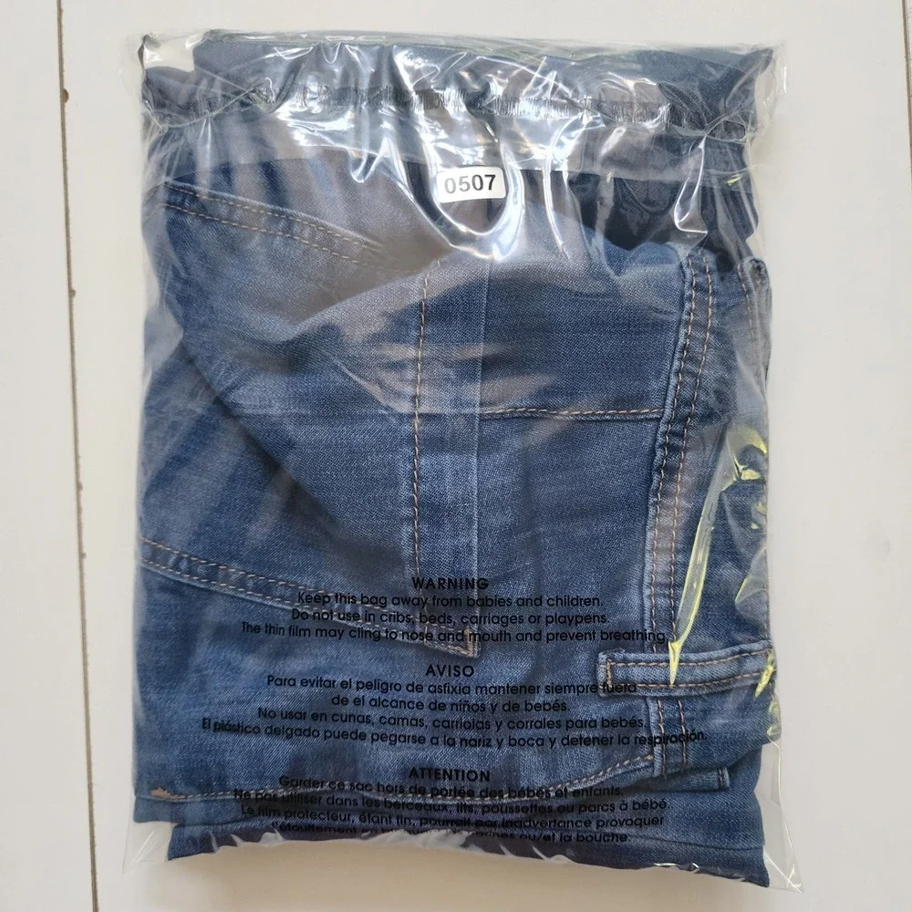 H&M Women Wide High Waist Jeans Blue Medium Wash Patch Pocket Denim US 2 NEW